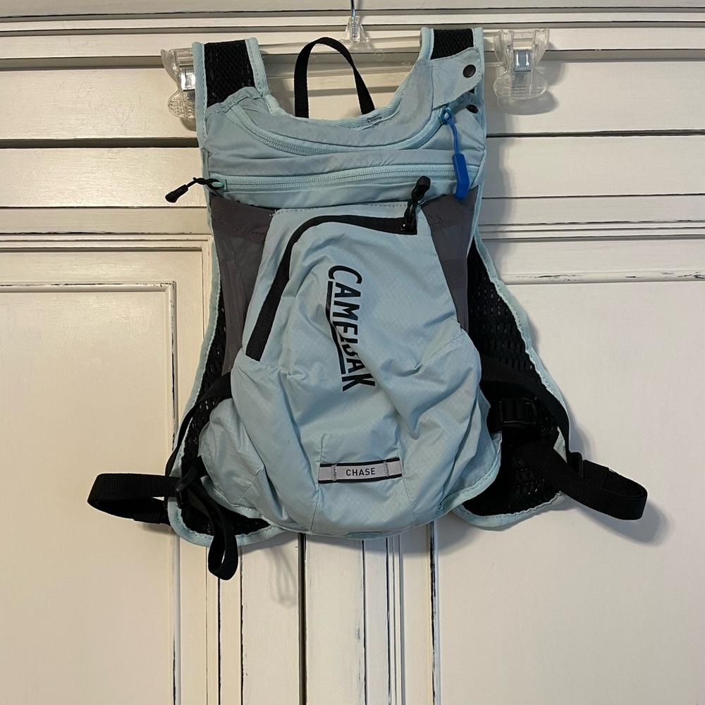 CamelBak Women's Chase Bike Vest 50oz - Hydration Vest - Easy Access Pockets